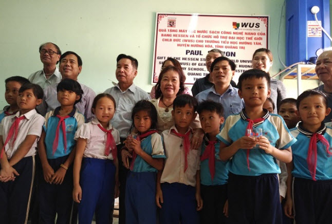 Chương trình tặng máy lọc nước cho các trường tiểu học ở Quảng Trị