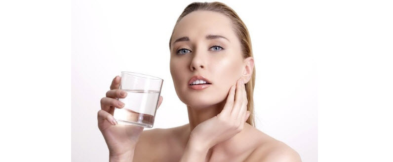 Uống nước tinh khiết mỗi ngày giúp đôi mắt luôn khỏe mạnh ư2
