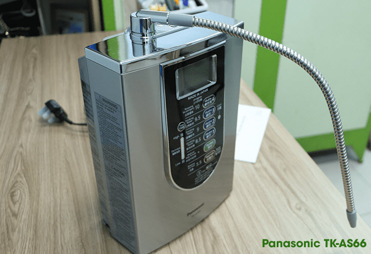 Máy điện giải ion kiềm Panasonic TKAS66